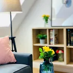 Dwupietrowy Z Dwoma Sypialniami ,salonem I Darmowym Parkingiem W Centrum Miasta Pod Zlotym Lwem V Appartamento *