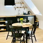 Appartamento Dwupietrowy Z Dwoma Sypialniami ,salonem I Darmowym Parkingiem W Centrum Miasta Pod Zlotym Lwem V Kłodzko