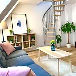 Dwupietrowy Z Dwoma Sypialniami ,salonem I Darmowym Parkingiem W Centrum Miasta Pod Zlotym Lwem V *