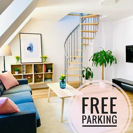 アパート Dwupietrowy Rodzinny W Centrum Miasta Z Darmowym Parkingiem Pod Zlotym Lwem V