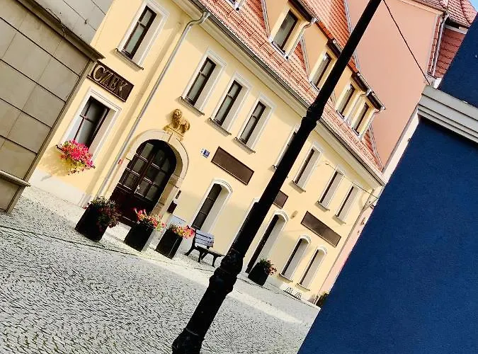 Dwupietrowy Z Dwoma Sypialniami ,salonem I Darmowym Parkingiem W Centrum Miasta Pod Zlotym Lwem V * Kłodzko