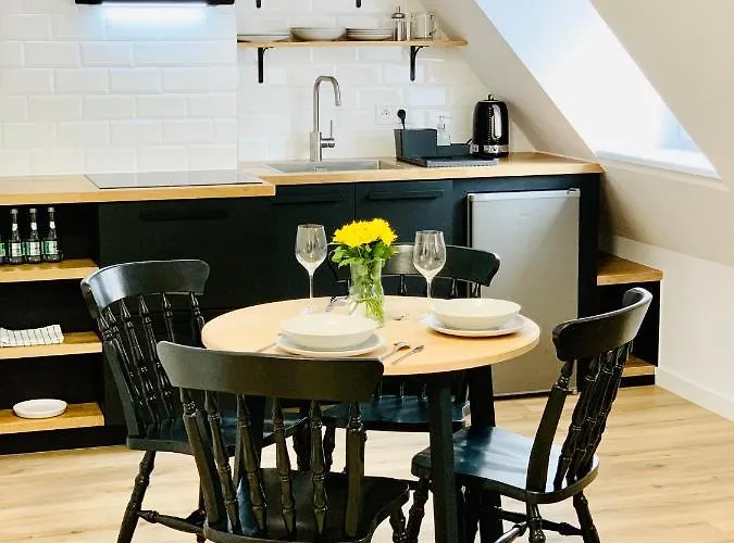 Διαμέρισμα Dwupietrowy Z Dwoma Sypialniami ,salonem I Darmowym Parkingiem W Centrum Miasta Pod Zlotym Lwem V Kłodzko