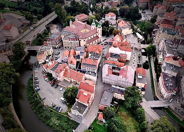 Διαμέρισμα Dwupietrowy Z Dwoma Sypialniami ,salonem I Darmowym Parkingiem W Centrum Miasta Pod Zlotym Lwem V Kłodzko