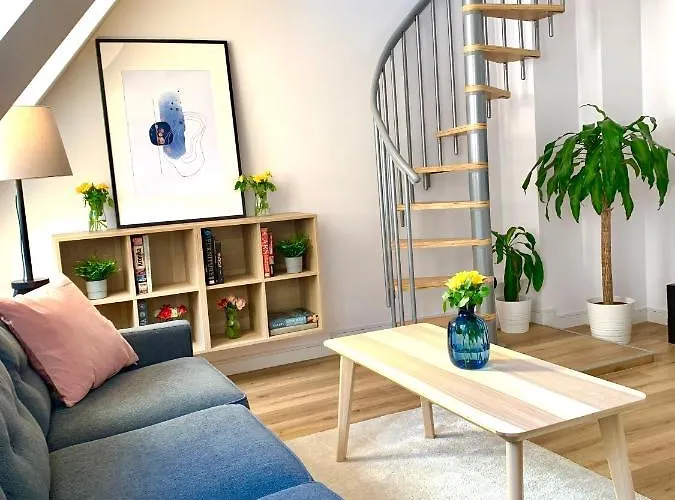 Dwupietrowy Z Dwoma Sypialniami ,salonem I Darmowym Parkingiem W Centrum Miasta Pod Zlotym Lwem V *