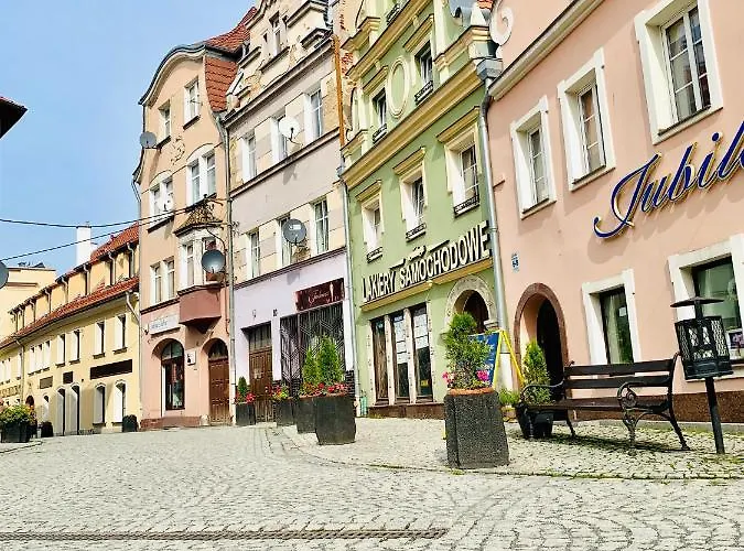 Dwupietrowy Z Dwoma Sypialniami ,salonem I Darmowym Parkingiem W Centrum Miasta Pod Zlotym Lwem V * Kłodzko